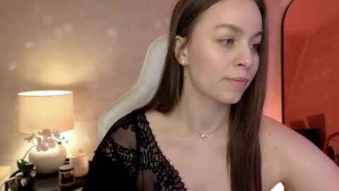 Mila Fleur online show from 12.16.25