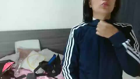 mila online show from 02.12.25