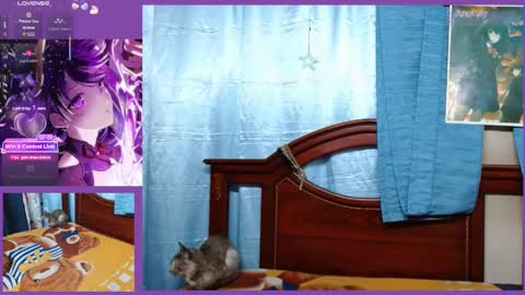 Snapshot of milalunala chatting on 02.27.25 Mila-Lunala online show from 02.27.25