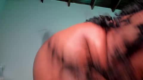 Snapshot of milan_ebony chatting on 02.24.25 Milan  online show from 02.24.25