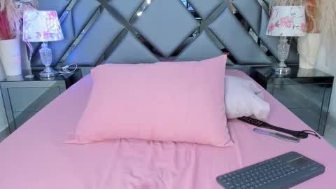 milan_lewiss online show from 11.13.25