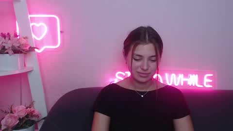 Snapshot of milanaangelas chatting on 01.26.25 milanaangelas online show from 01.26.25