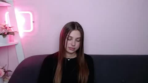 milanaangelas online show from 04.18.26