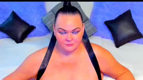 Snapshot of milanabiegert chatting on 11.05.25 Lana online show from 11.05.25