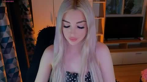 Lana online show from 04.07.26