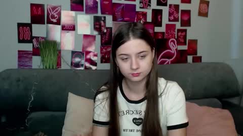 milanaroz online show from 09.14.25