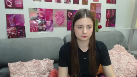 milanaroz online show from 04.18.26