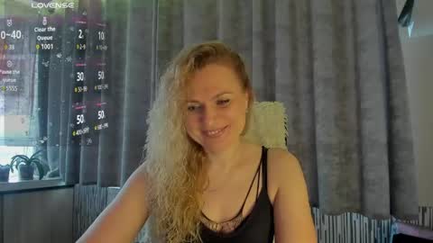 Snapshot of milanna_x chatting on 05.18.26 milanna_x online show from 05.18.26