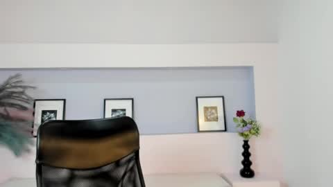 Mila Rose online show from 12.22.24