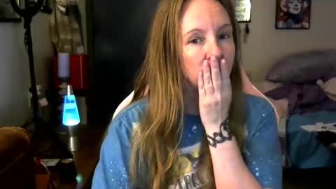 Snapshot of milastoned chatting on 05.27.26 Mila online show from 05.27.26
