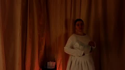 Mila online show from 05.02.26