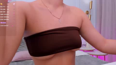 Snapshot of milavox chatting on 03.06.25 Mia online show from 03.06.25