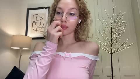 Mila online show from 12.19.25