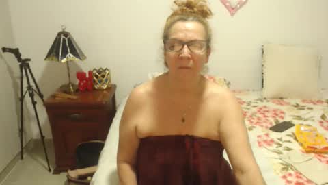 Snapshot of milchanell chatting on 09.11.25 milchanell online show from 09.11.25