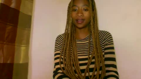 Snapshot of milennah chatting on 06.30.26 milennah online show from 06.30.26
