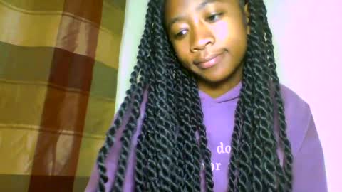 Snapshot of milennah chatting on 07.19.26 milennah online show from 07.19.26