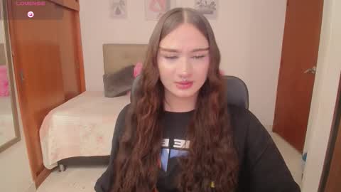 Snapshot of miley_baker chatting on 11.19.25 Miley online show from 11.19.25