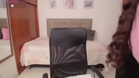 Snapshot of miley_baker chatting on 11.22.25 Miley online show from 11.22.25