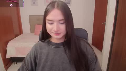 Snapshot of miley_baker chatting on 12.18.25 Miley online show from 12.18.25