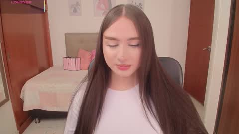 Snapshot of miley_baker chatting on 12.20.25 Miley online show from 12.20.25