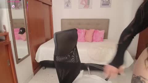 Snapshot of miley_baker chatting on 01.09.26 Miley online show from 01.09.26