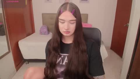 Snapshot of miley_baker chatting on 02.26.26 Miley online show from 02.26.26