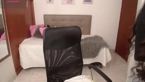 Snapshot of miley_baker chatting on 02.27.26 Miley online show from 02.27.26