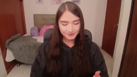 Snapshot of miley_baker chatting on 03.04.26 Miley online show from 03.04.26