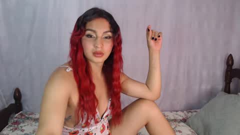 Snapshot of miley_kane chatting on 12.14.24 miley_kane online show from 12.14.24