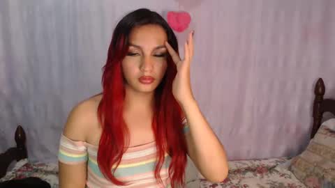 Snapshot of miley_kane chatting on 12.18.24 miley_kane online show from 12.18.24