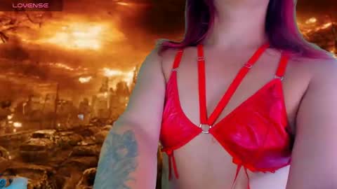 Snapshot of miley_kane chatting on 02.02.25 miley_kane online show from 02.02.25