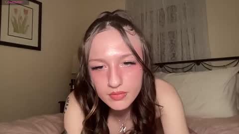 Snapshot of miley_monroee chatting on 03.04.25 miley_monroee online show from 03.04.25