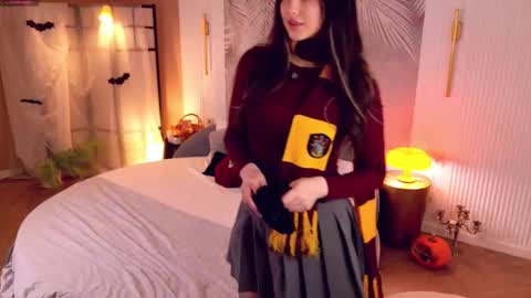 Miley online show from 10.31.25