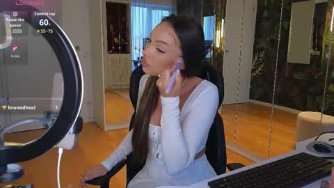 Miley Sin online show from 01.14.26