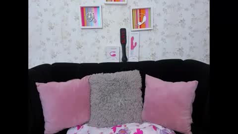 Antonella online show from 11.05.25