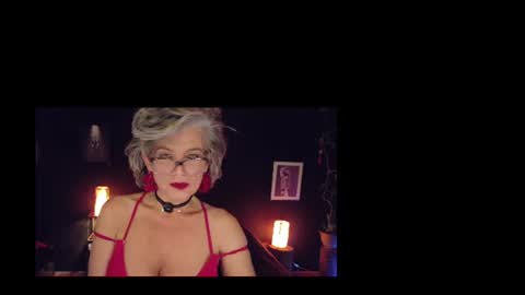 Snapshot of milf_ette chatting on 07.18.26 Fabiola online show from 07.18.26