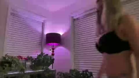 MIlf Goddess online show from 05.02.26