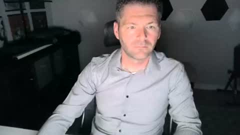 Snapshot of milf_hunter567 chatting on 10.20.25 milf_hunter567 online show from 10.20.25