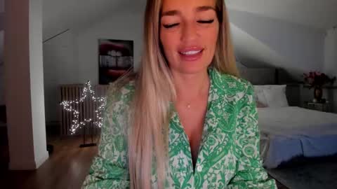 Ingrid online show from 12.21.25