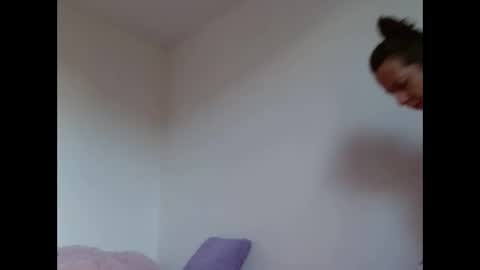 milfevha online show from 12.17.25