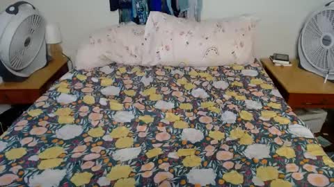 Snapshot of milfmonee chatting on 09.29.25 MILF Monee online show from 09.29.25