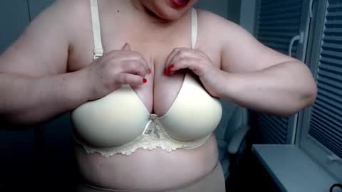 MilfScarlette online show from 09.17.25
