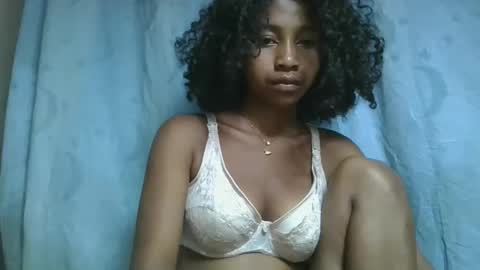 Snapshot of milinasy chatting on 02.20.26 milinasy online show from 02.20.26