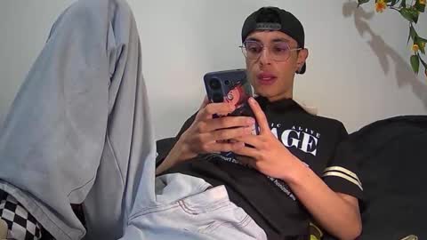 Snapshot of militoveruss2 chatting on 03.04.26 militoveruss2 online show from 03.04.26