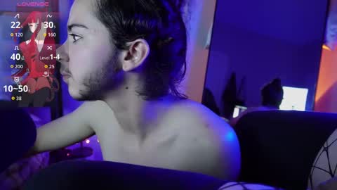 Snapshot of milkingmarlo chatting on 10.27.25 milkingmarlo online show from 10.27.25