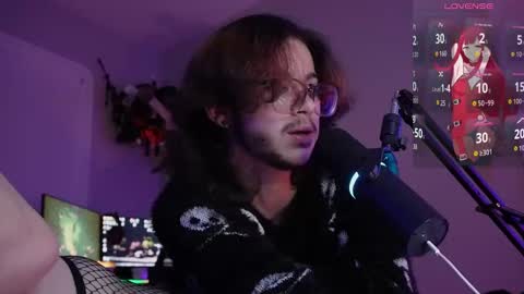 Snapshot of milkingmarlo chatting on 11.06.25 milkingmarlo online show from 11.06.25