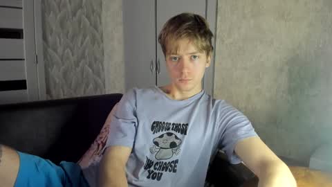 Snapshot of milkiwy chatting on 02.12.25 Isaac online show from 02.12.25