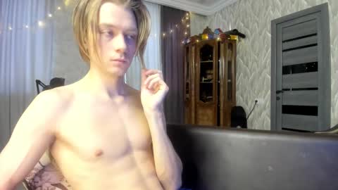 Isaac online show from 01.08.26