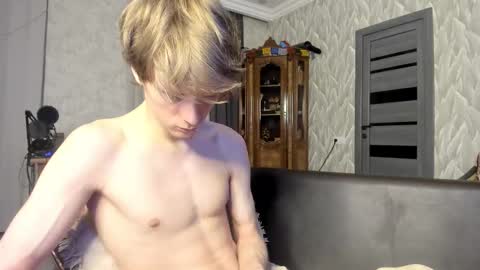 Isaac online show from 03.04.26