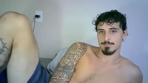 Snapshot of milkoffee chatting on 12.11.24 milkoffee online show from 12.11.24